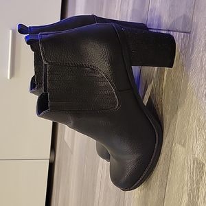 DR. SCHOLL'S BOOTIES